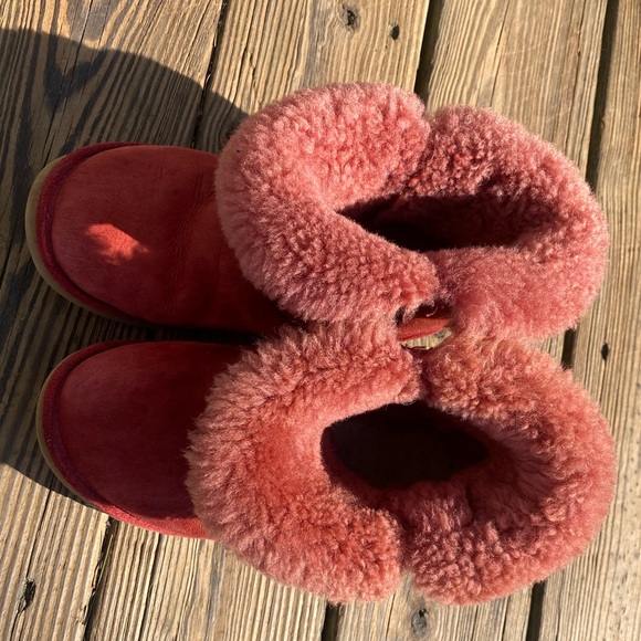 Ugg Bailey Buttoned Boots in Wine Red Color Size 6 - Picture 7 of 16